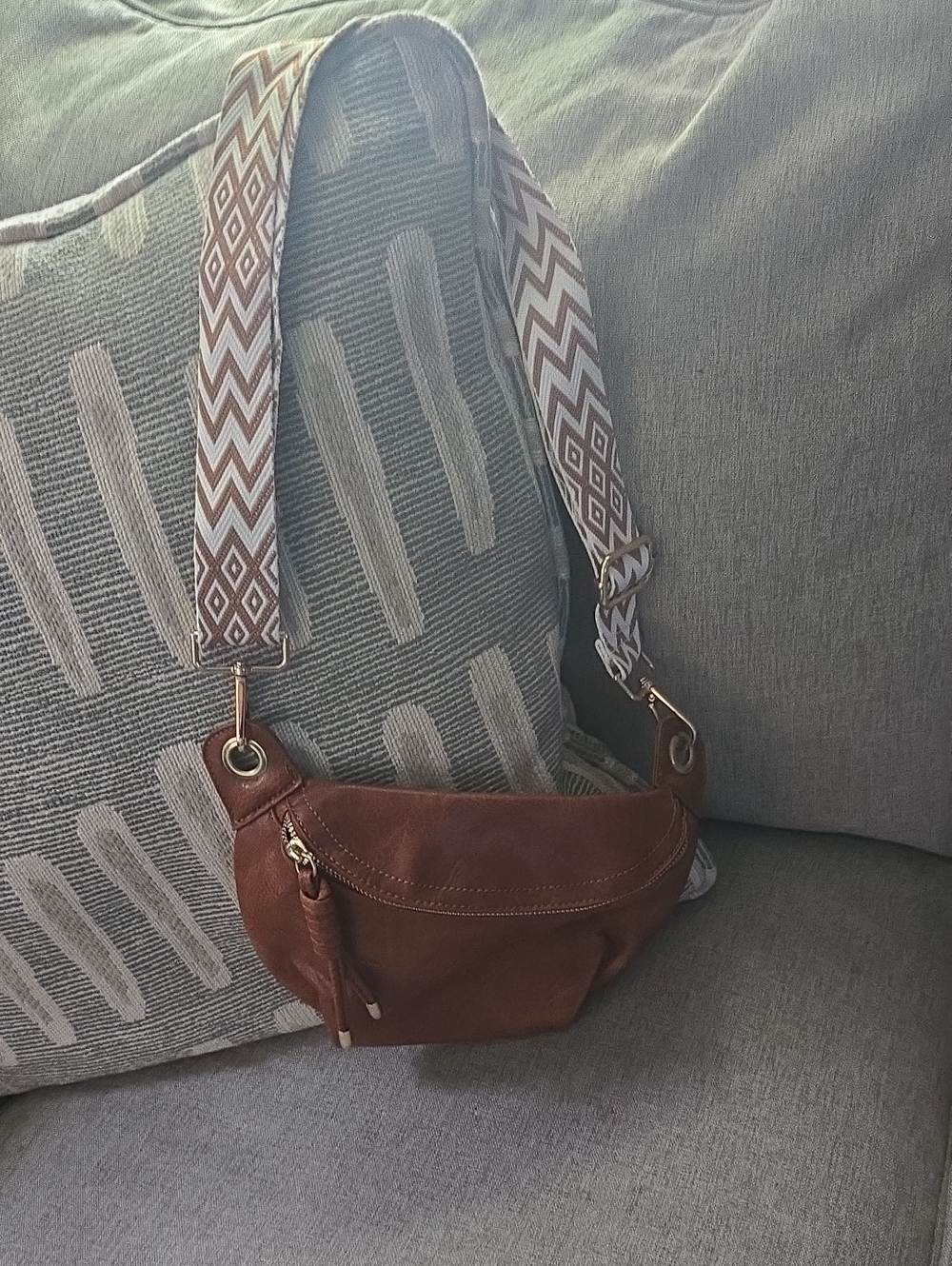 Beautiful Crossbody Bag - Picture 2 of 7